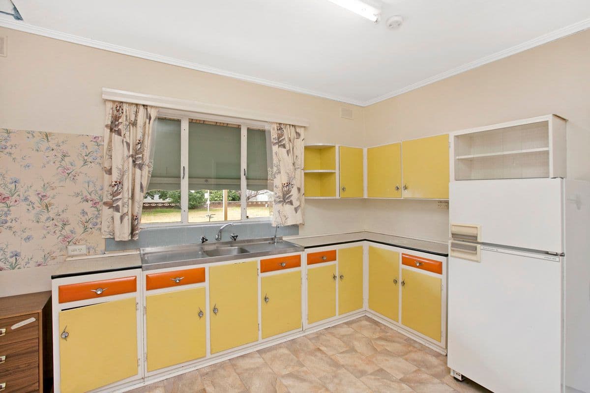 12 Charmaine Avenue, Para Vista SA 5093, Para Vista - Thumbnail 4