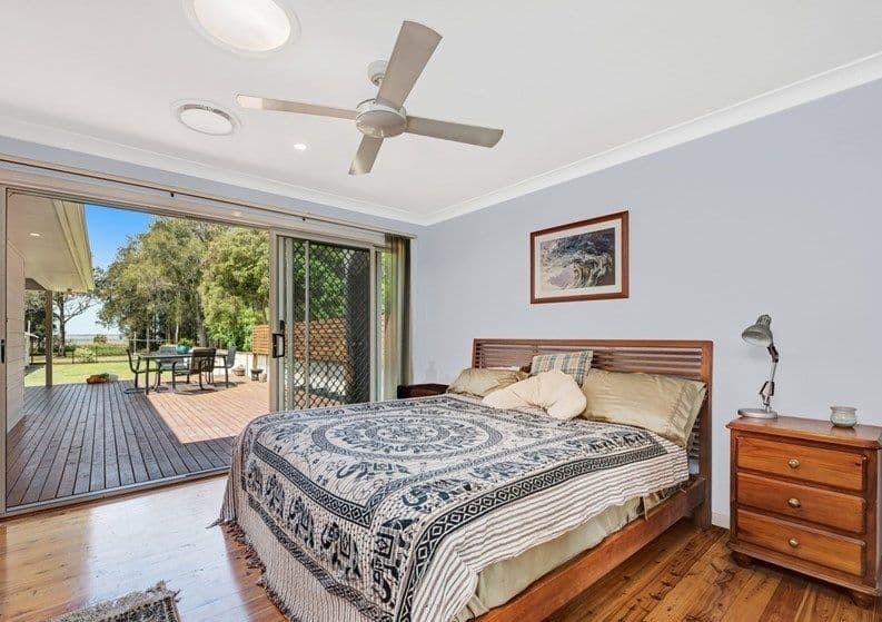 207 Lakedge Avenue, Berkeley Vale - Thumbnail 8