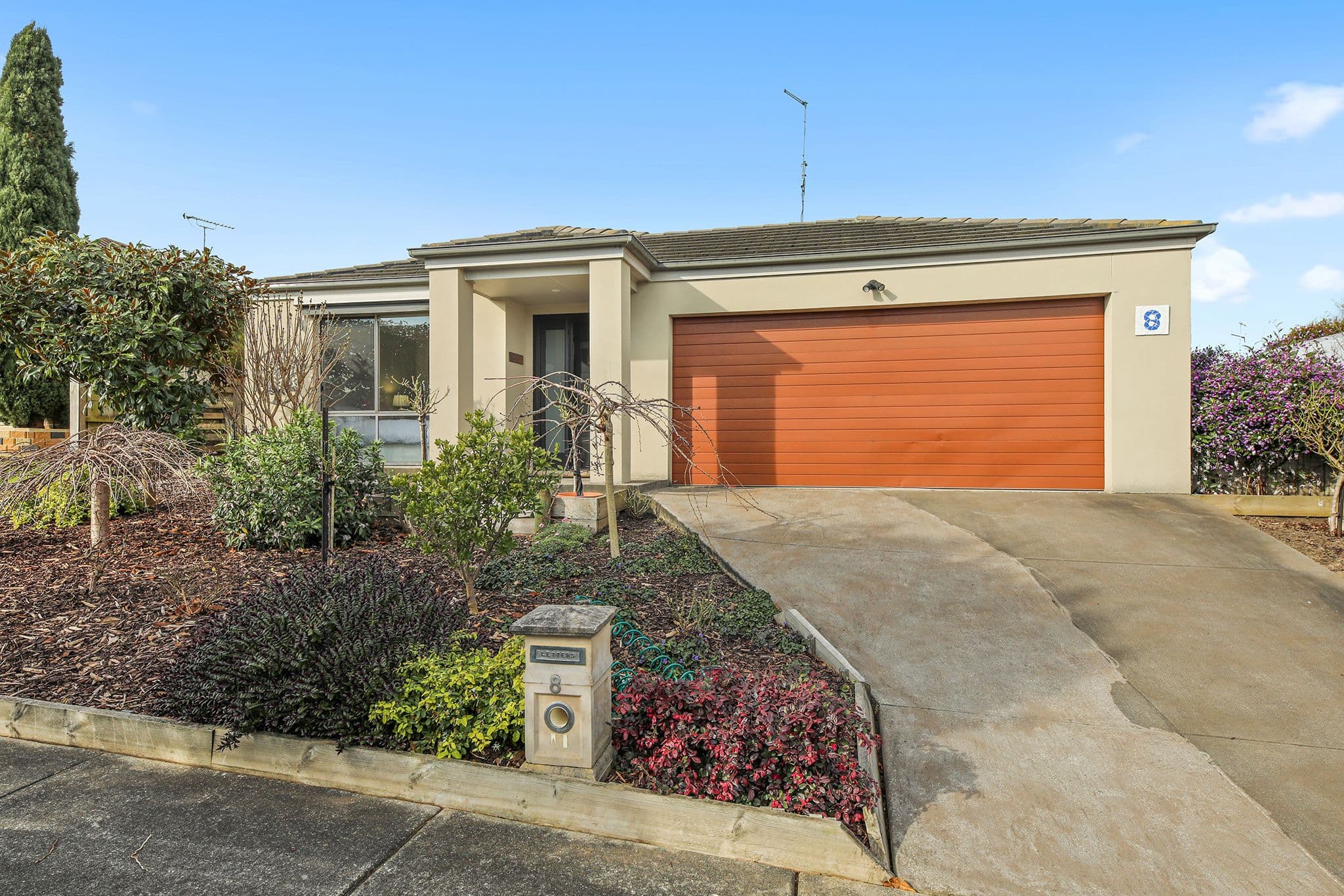 8 Richie Court, Drouin VIC 3818, Drouin - Thumbnail 2