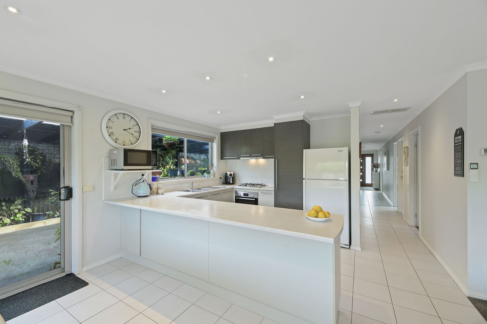 8 Richie Court, Drouin VIC 3818, Drouin - Thumbnail 4