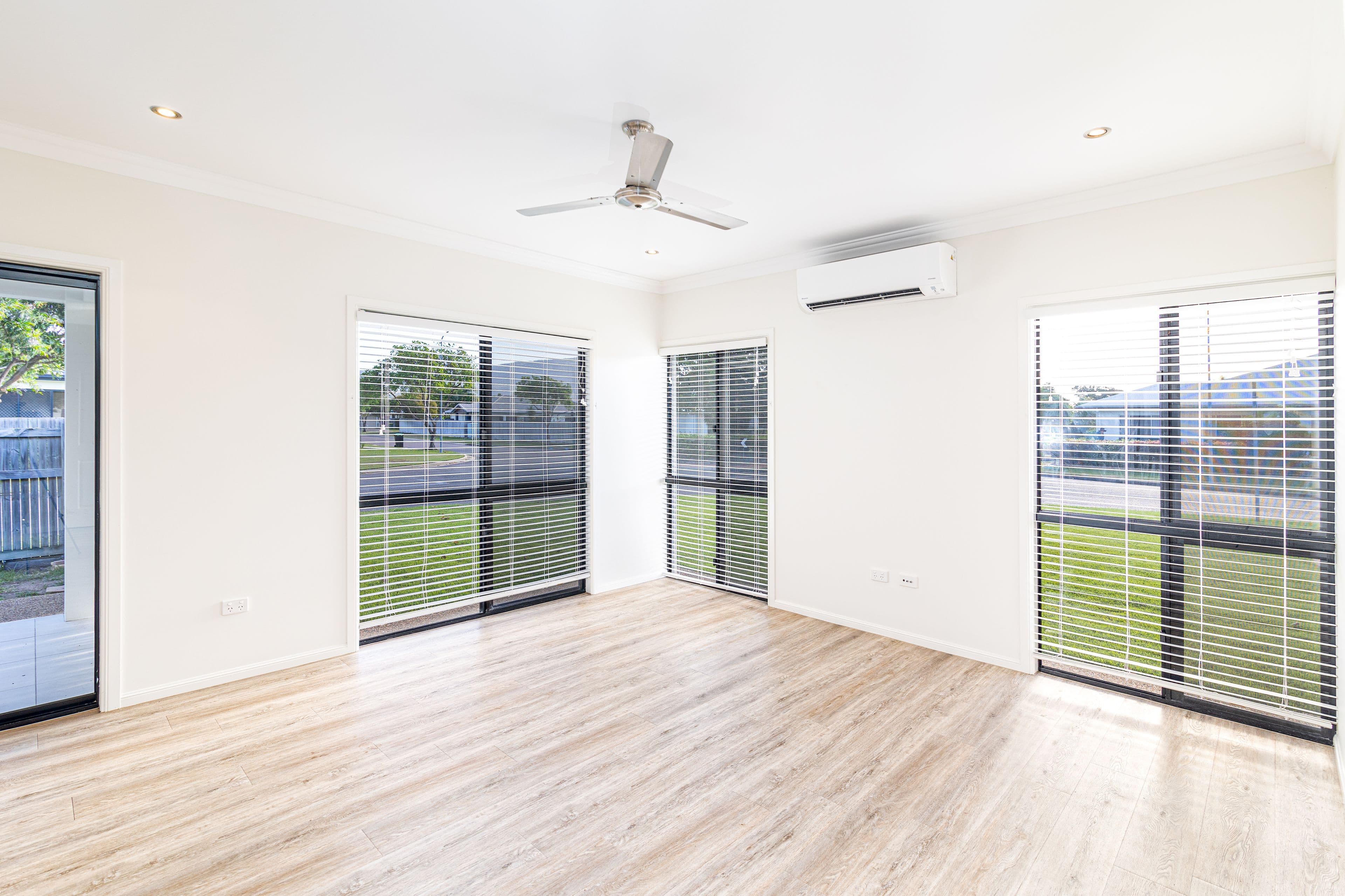 32 Springbrook Parade, Idalia QLD 4811, Idalia - Thumbnail 2