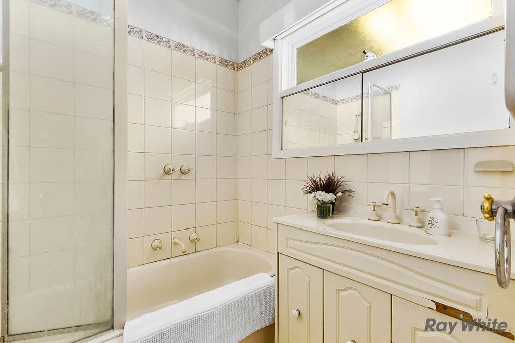 32 Woodhouse Grove, Box Hill North VIC 3129, Box Hill North - Thumbnail 7