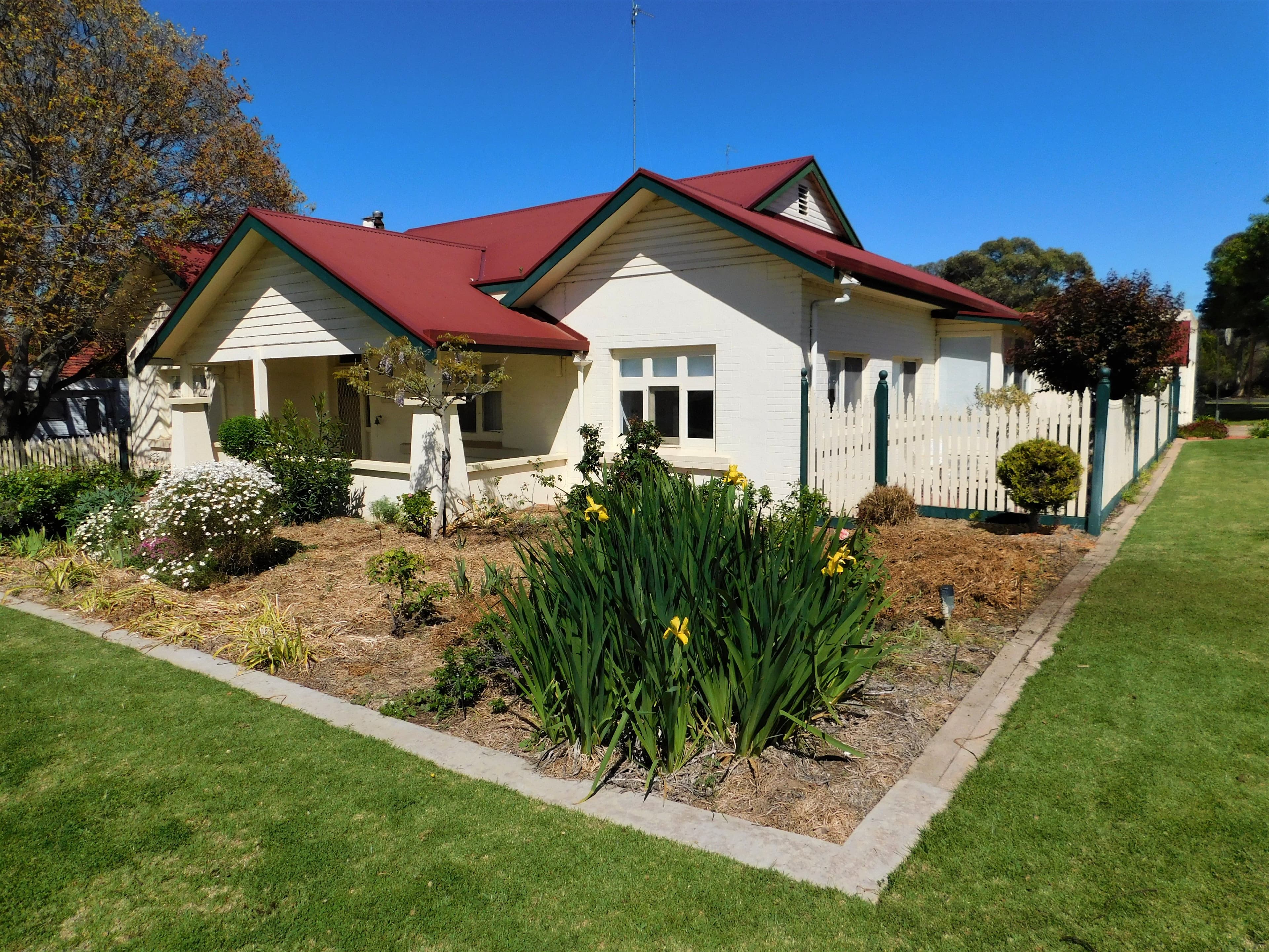 79 West Terrace, Bordertown SA 5268, Bordertown - Image 1