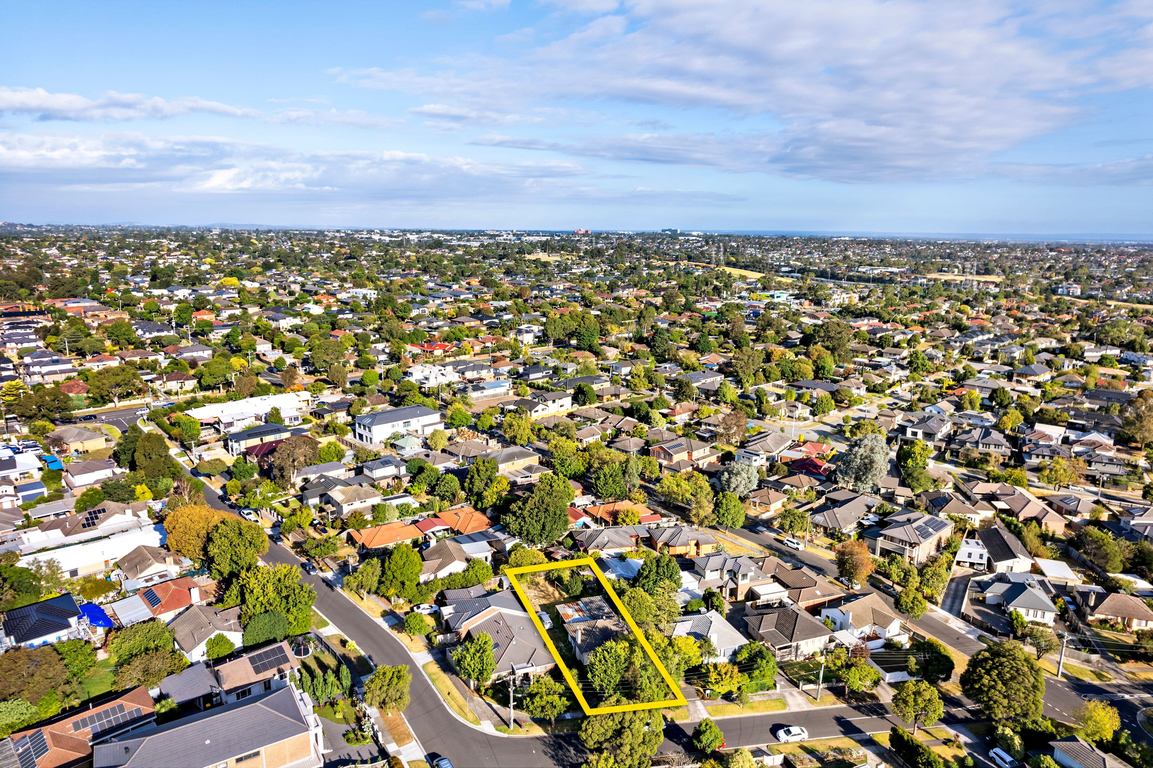 4 Coolac Street, Chadstone VIC 3148, Chadstone - Thumbnail 4