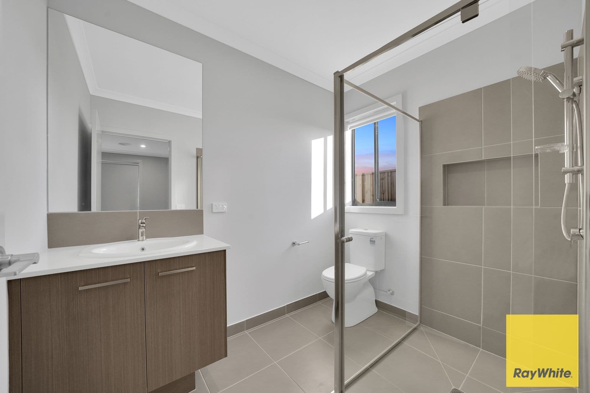 19 Trondheim Street, Rockbank VIC 3335, Rockbank - Thumbnail 5