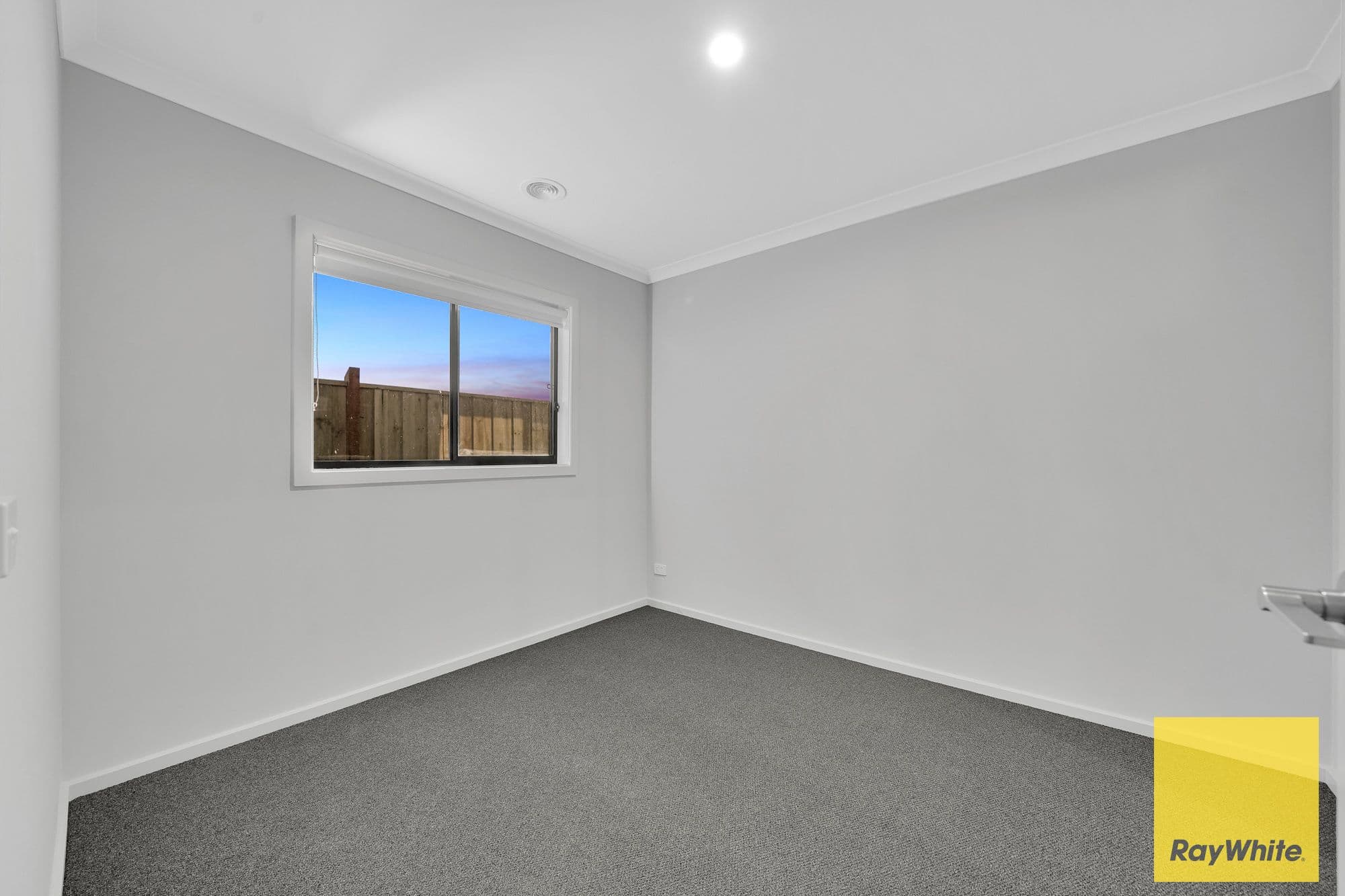 19 Trondheim Street, Rockbank VIC 3335, Rockbank - Thumbnail 7