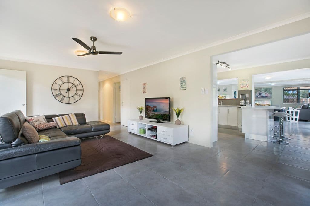 3 Spoonbill Street, BIRKDALE QLD 4159, Birkdale - Thumbnail 2