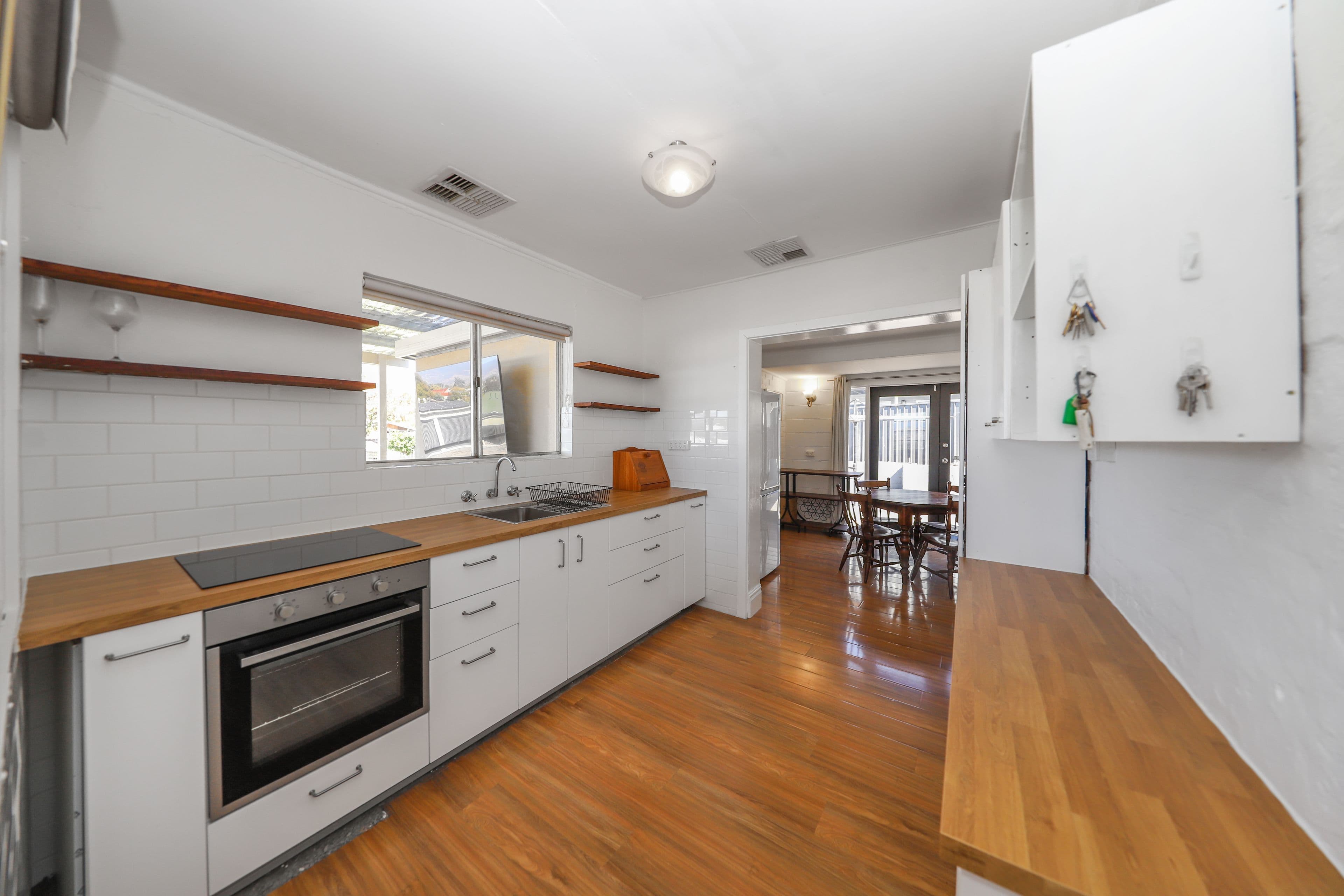 42 Carey Street, Tumut NSW 2720, Tumut - Thumbnail 3