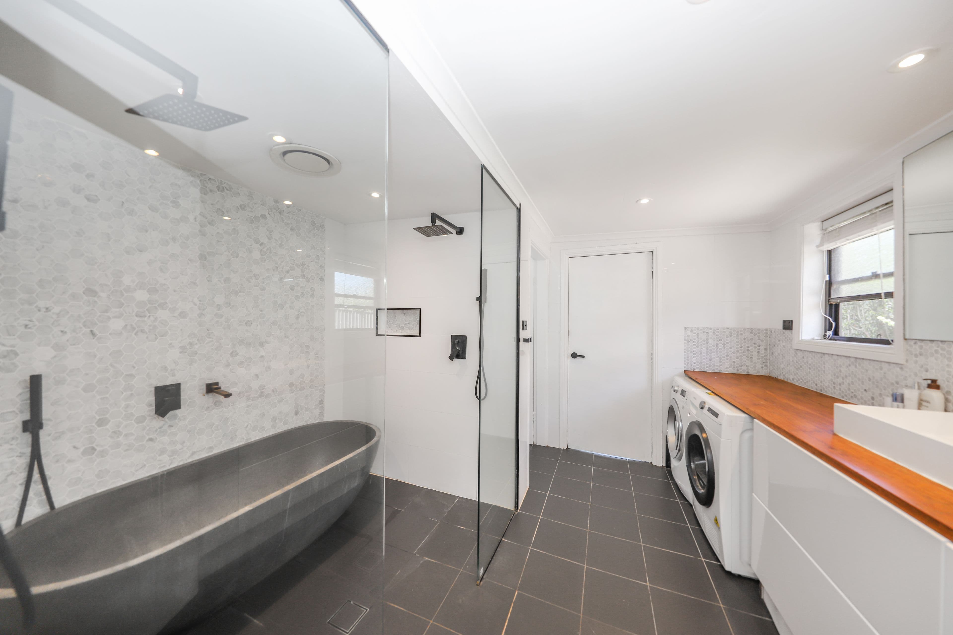 42 Carey Street, Tumut NSW 2720, Tumut - Thumbnail 5