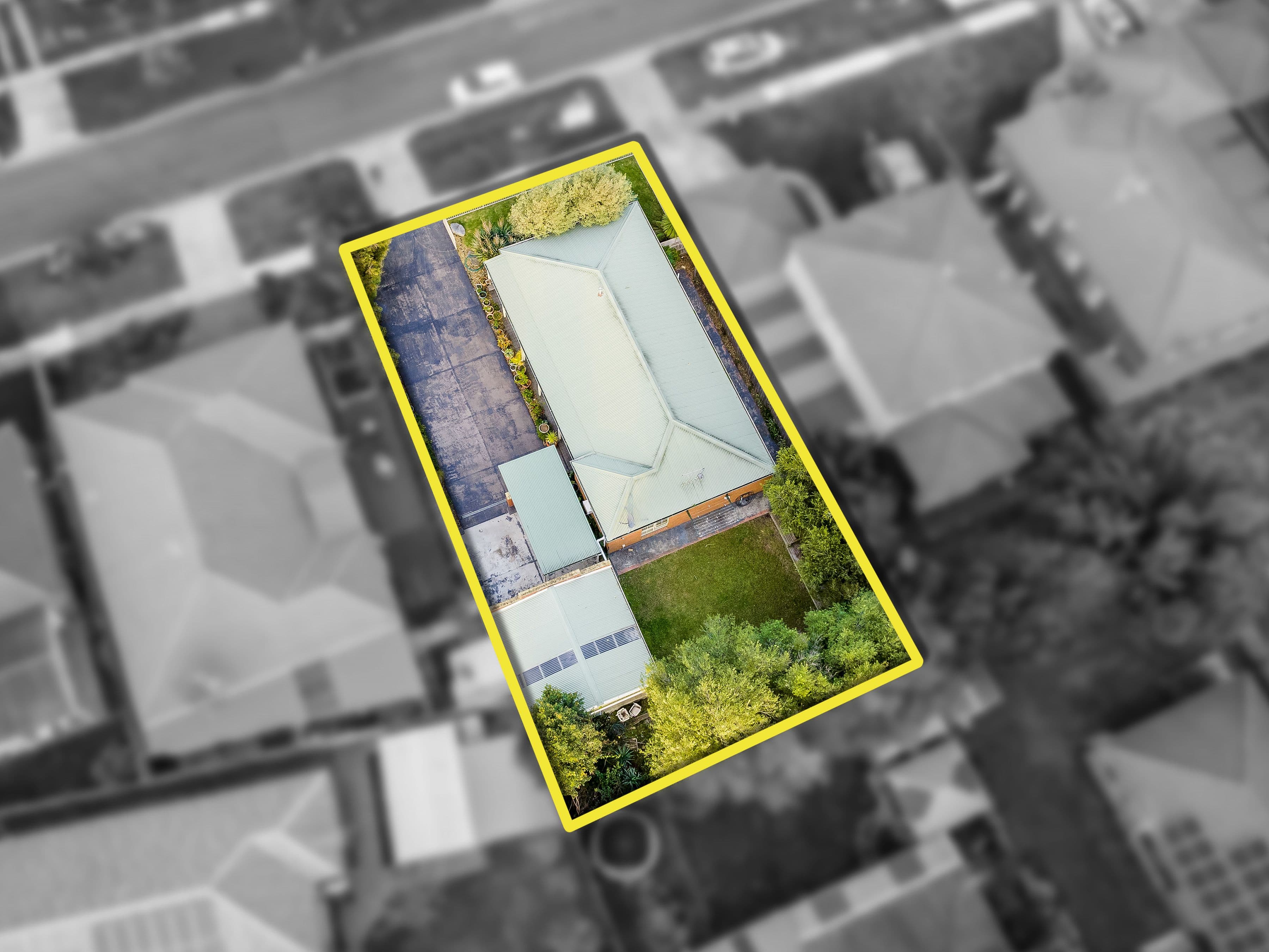221 Monahans Road, Cranbourne West VIC 3977, Cranbourne West - Thumbnail 2