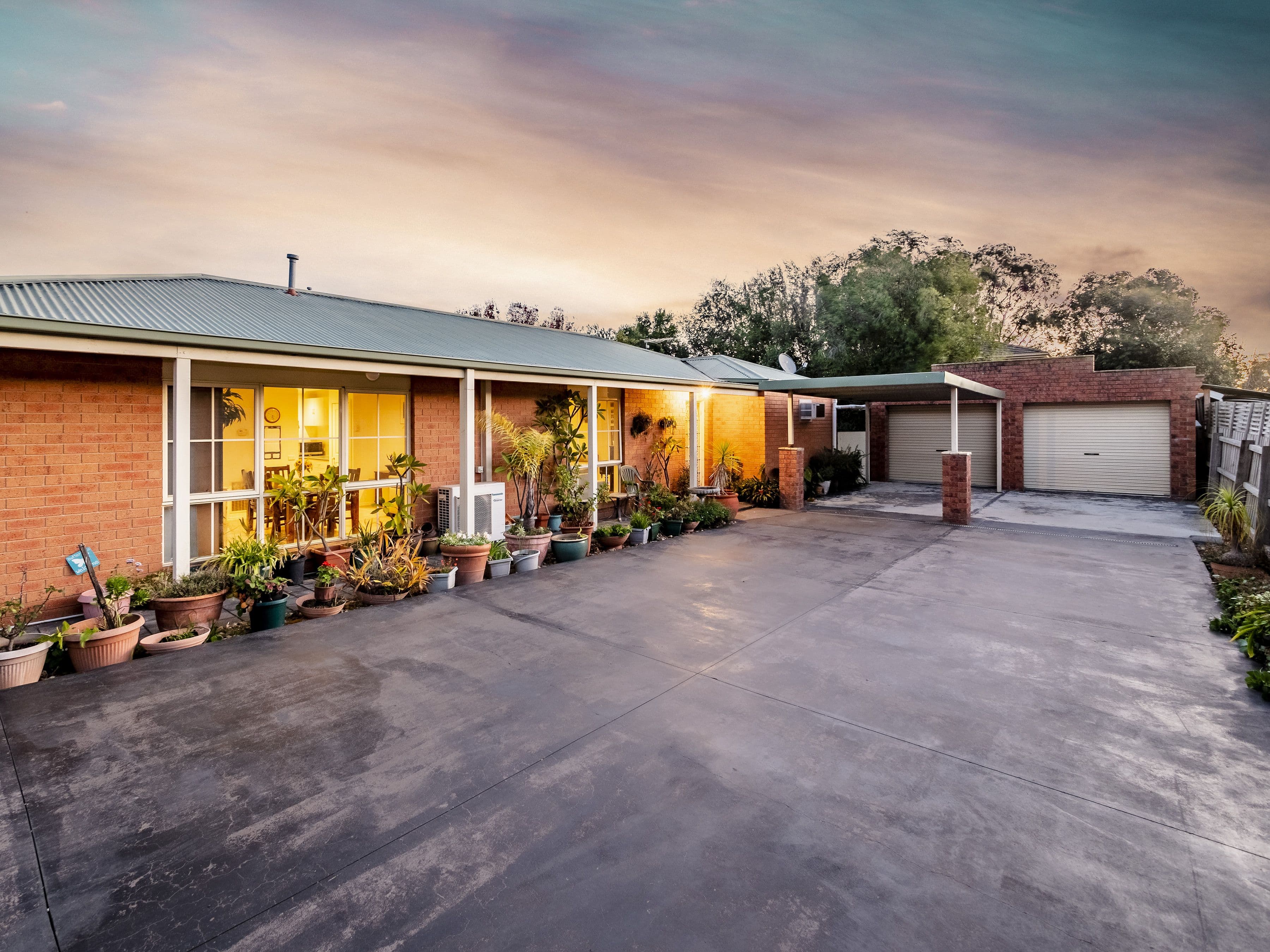 221 Monahans Road, Cranbourne West VIC 3977, Cranbourne West - Thumbnail 4