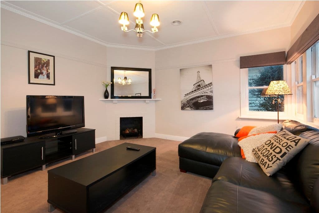 18 Linden Avenue, WENDOUREE VIC 3355, Wendouree - Thumbnail 2