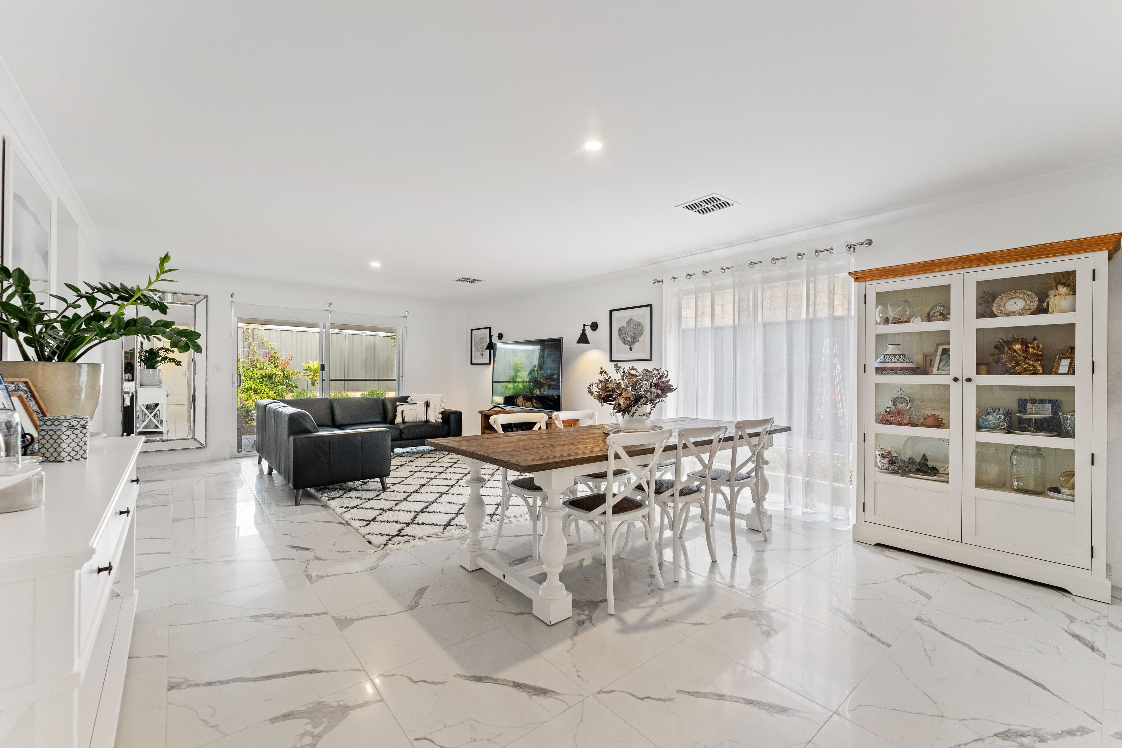 8 Bloomfield Parkway, Baldivis WA 6171, Baldivis - Thumbnail 2