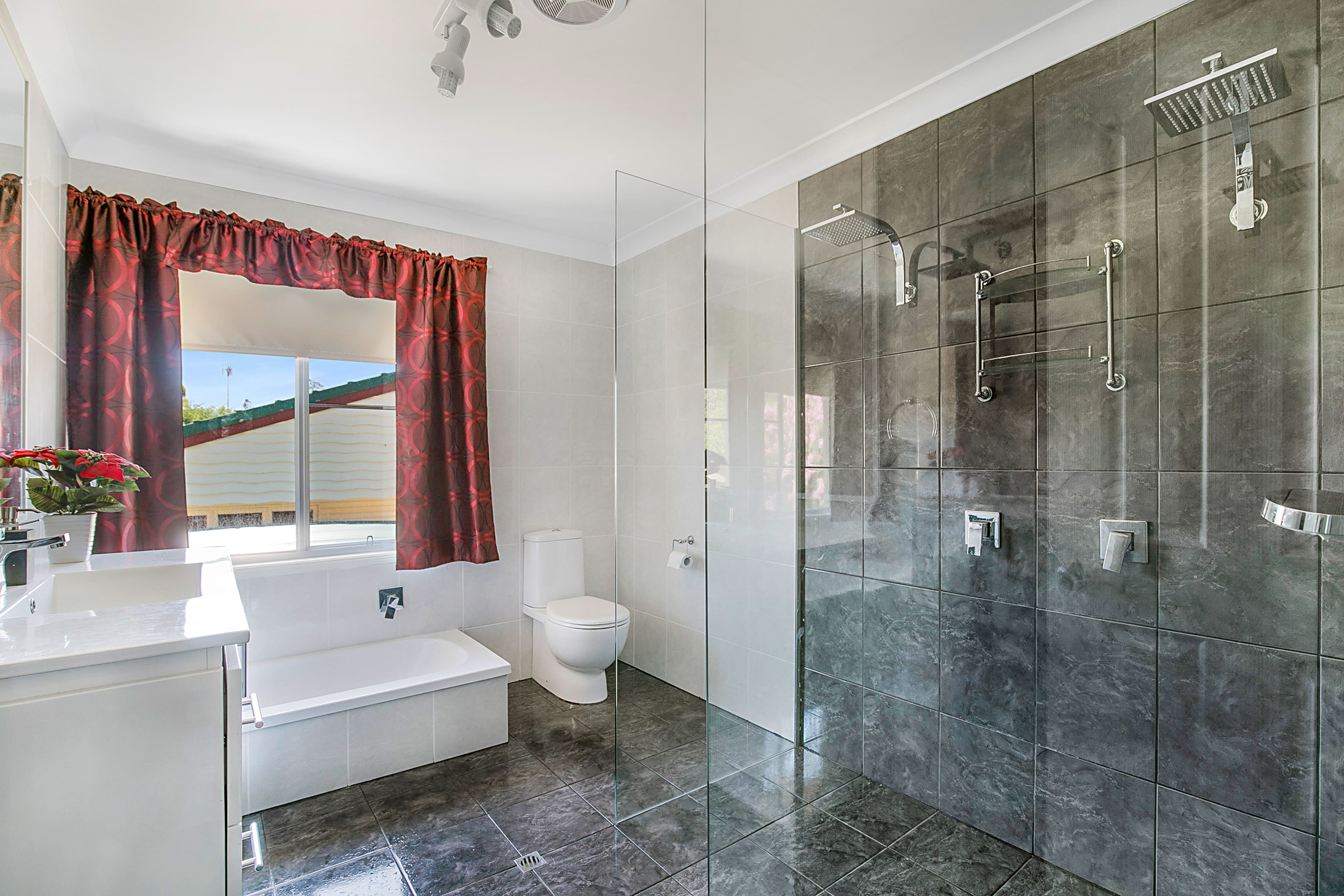 155 Stephen Street, Harristown QLD 4350, Harristown - Thumbnail 3