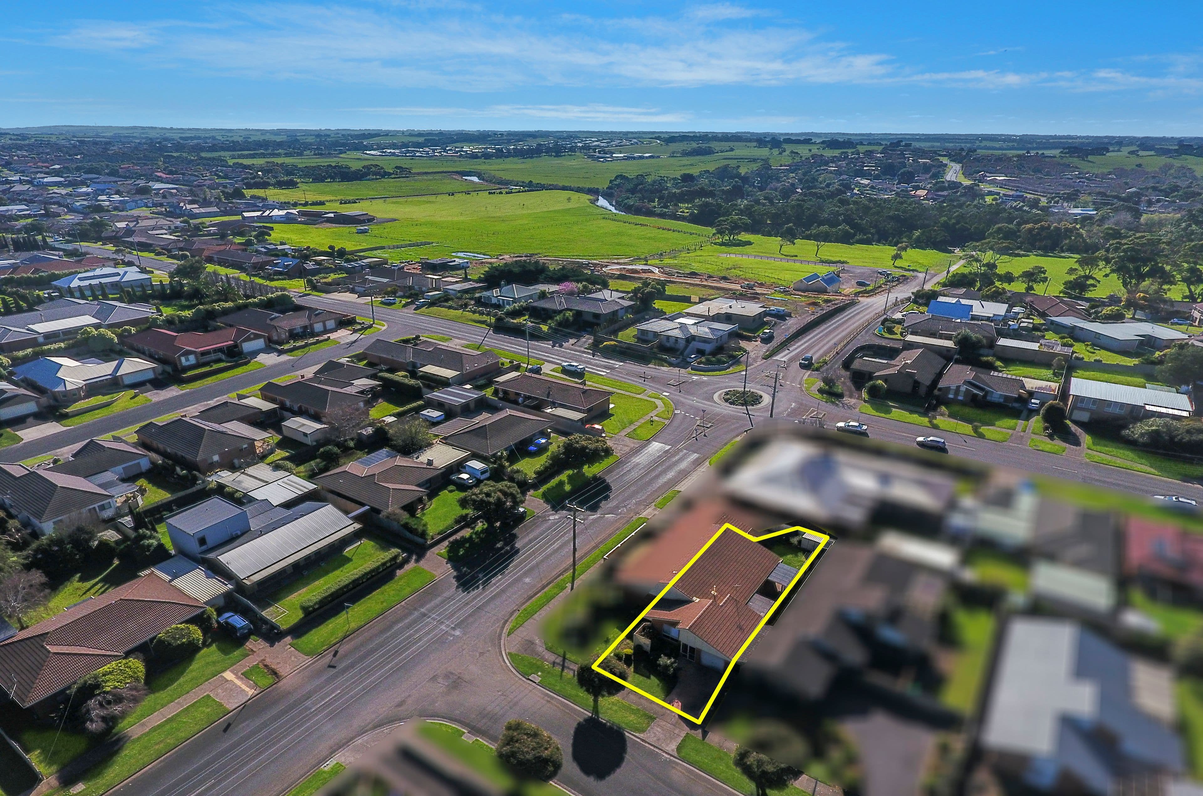 2 Warwick Place, Warrnambool VIC 3280, Warrnambool - Thumbnail 2