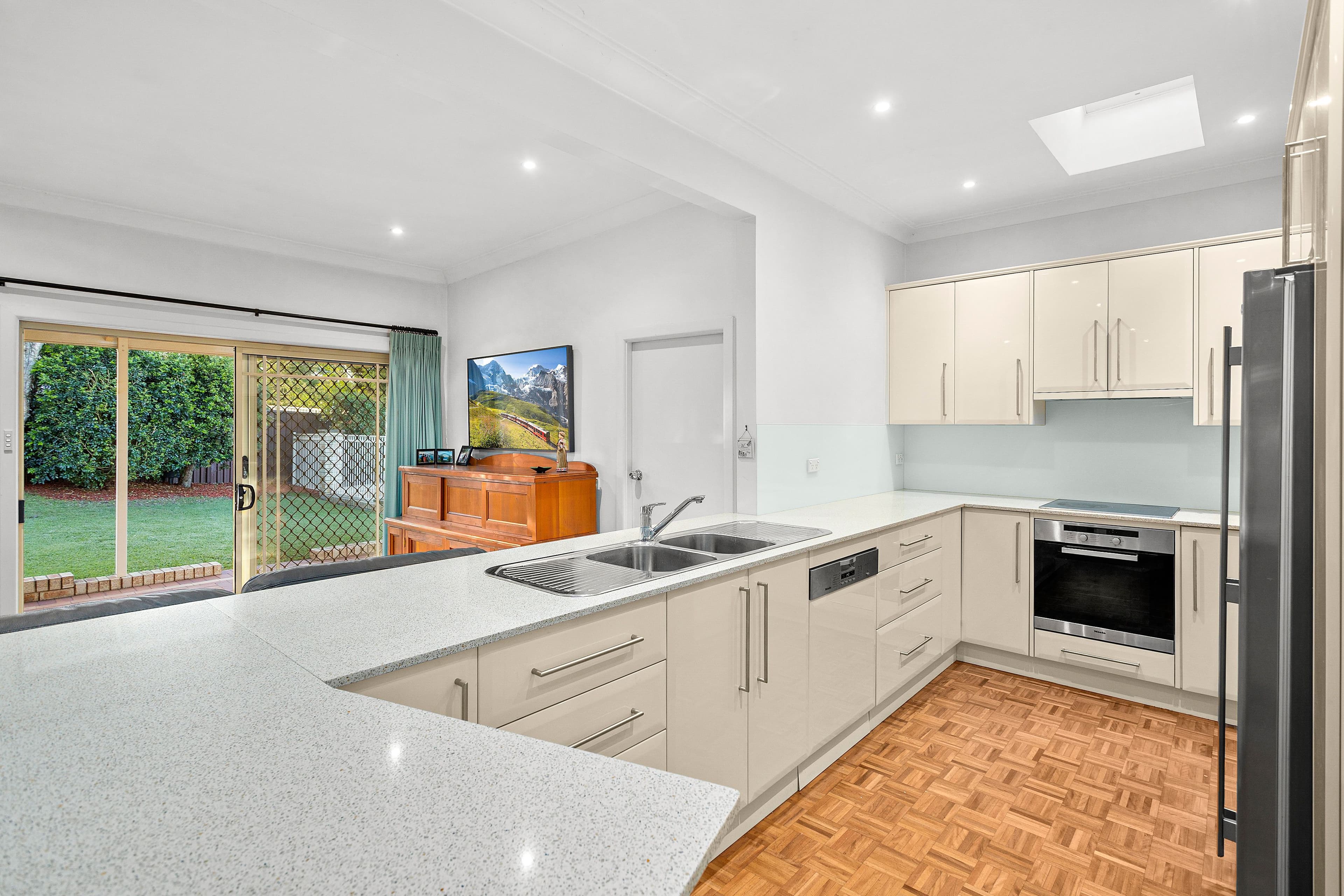 9 Georges Crescent, Roselands NSW 2196, Roselands - Thumbnail 5