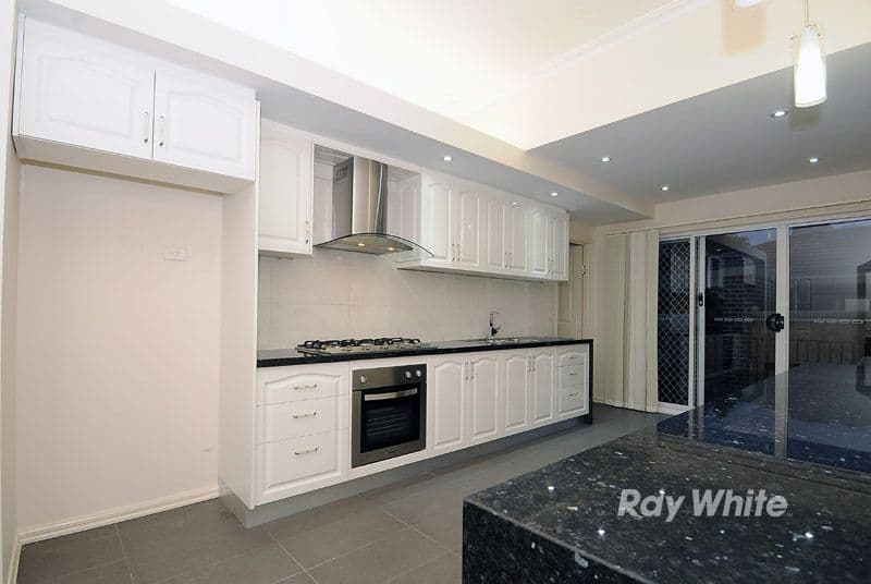 18 Grandview Avenue, Dandenong VIC 3175, Dandenong - Thumbnail 5