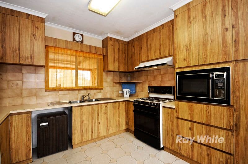 1 GOLDSMITH Avenue, RINGWOOD NORTH VIC 3134, Ringwood North - Thumbnail 2