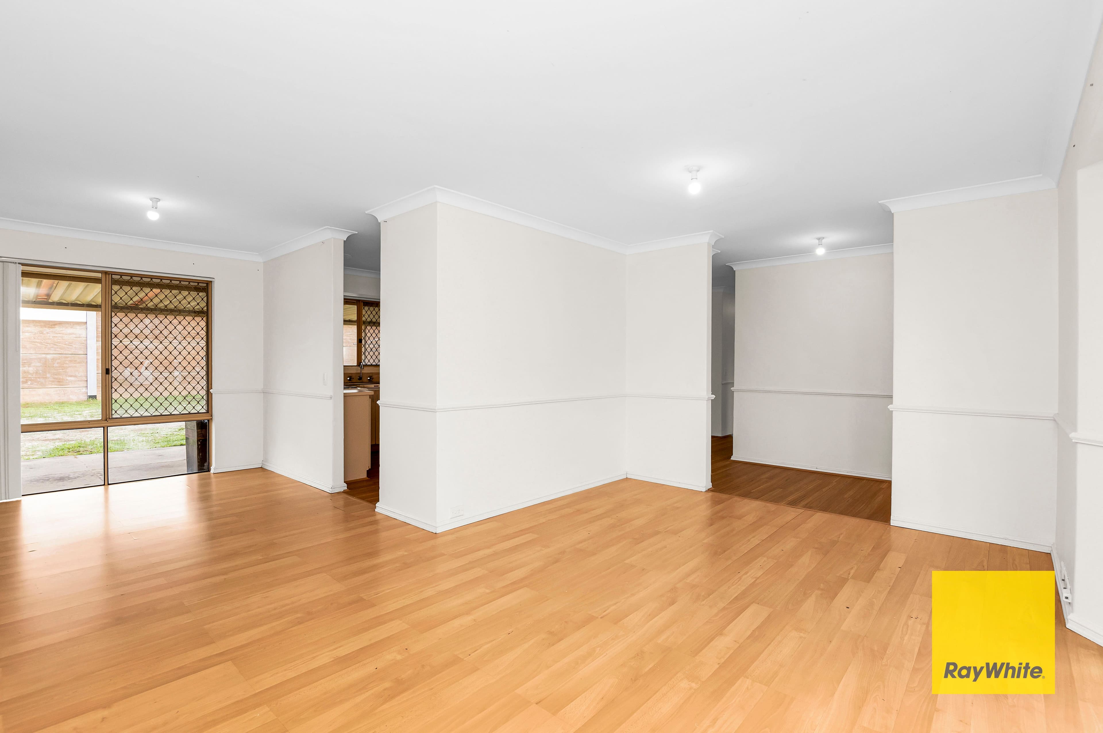 18 Kidman Court, Thornlie WA 6108, Thornlie - Thumbnail 4