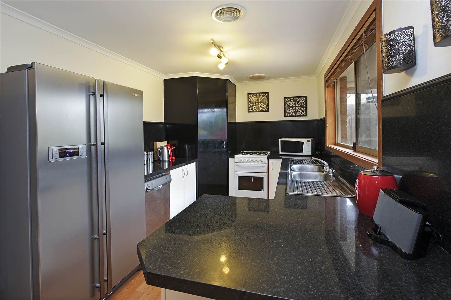 6 Allister Court, LARA VIC 3212, Lara - Thumbnail 3