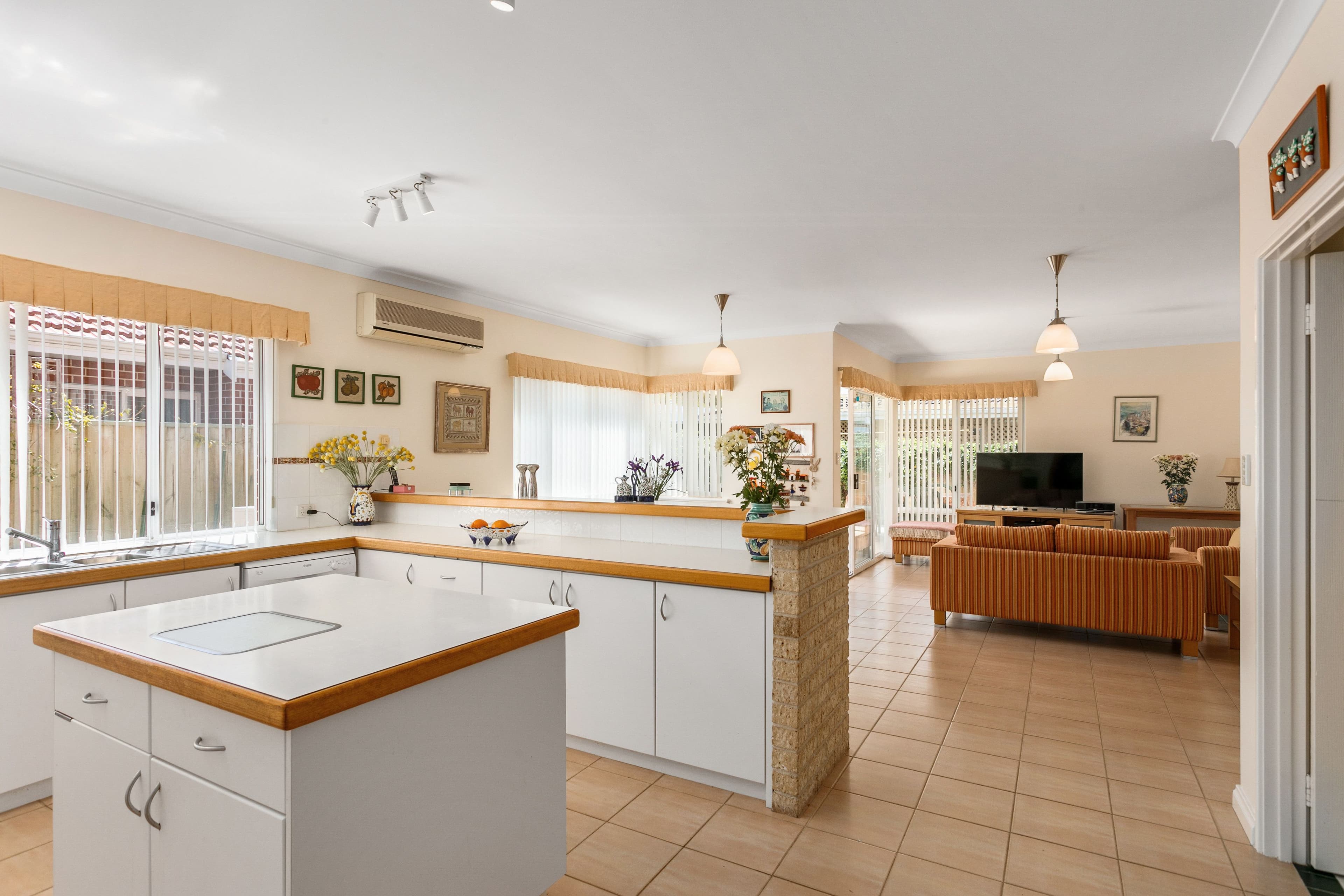 23 Asquith Street, Mount Claremont WA 6010, Mount Claremont - Thumbnail 4