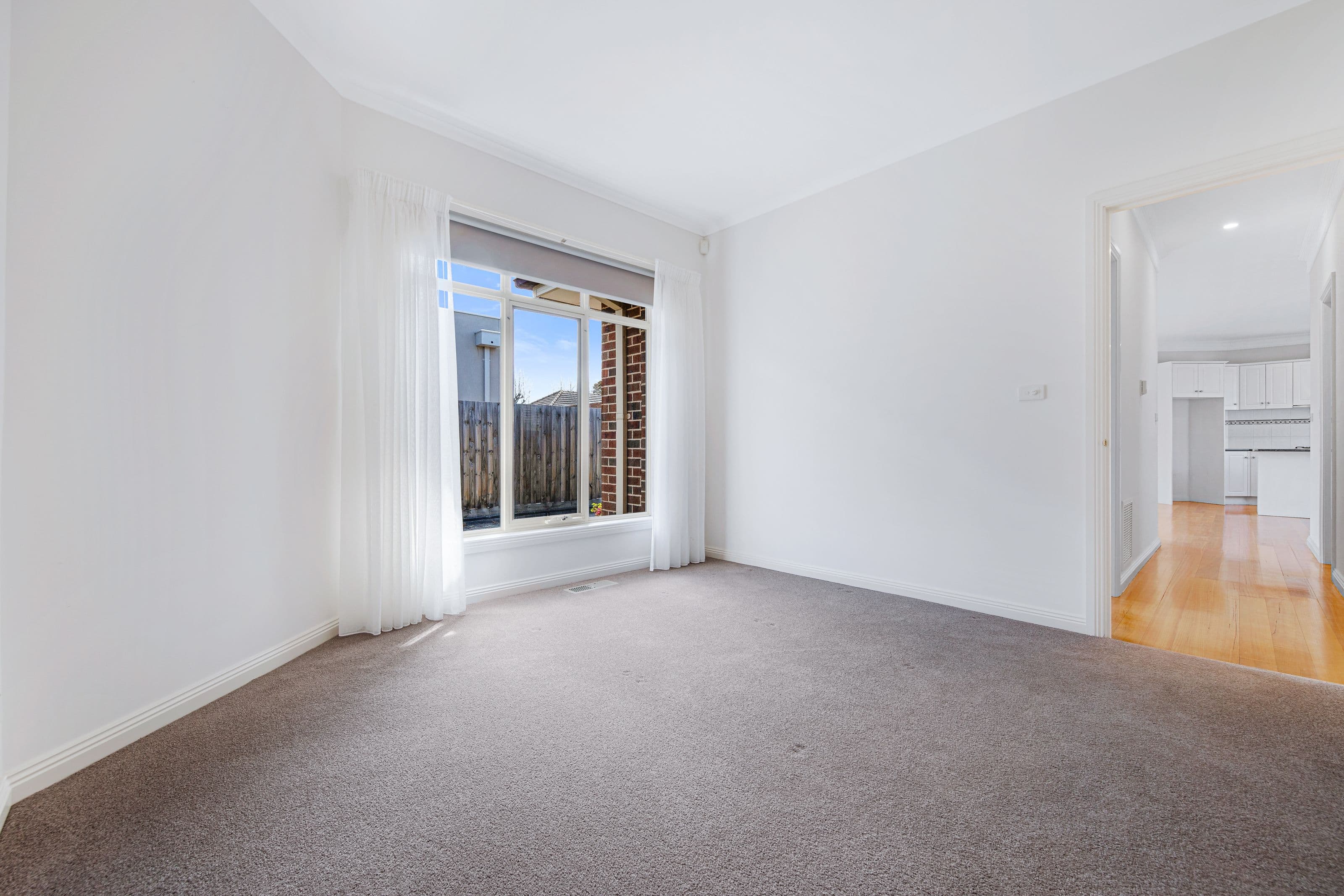 37 Kemp Avenue, Mount Waverley VIC 3149, Mount Waverley - Thumbnail 5