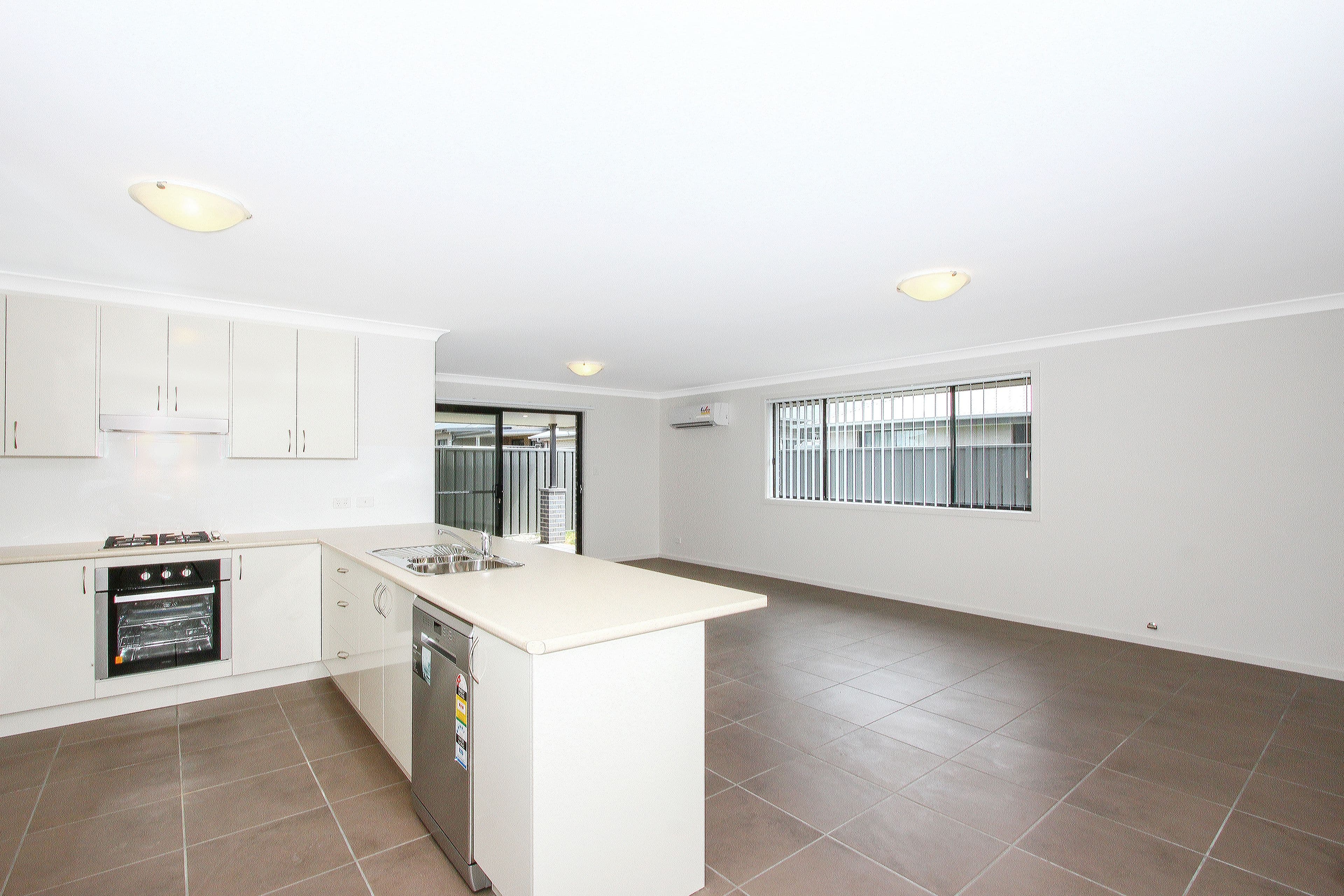 13 Huxtable Place, Goulburn - Thumbnail 7