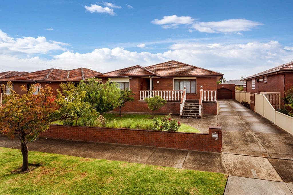 9 Lincoln Drive, THOMASTOWN VIC 3074, Thomastown - Image 1