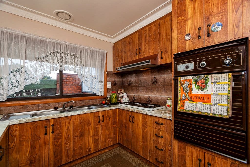 9 Lincoln Drive, THOMASTOWN VIC 3074, Thomastown - Thumbnail 2