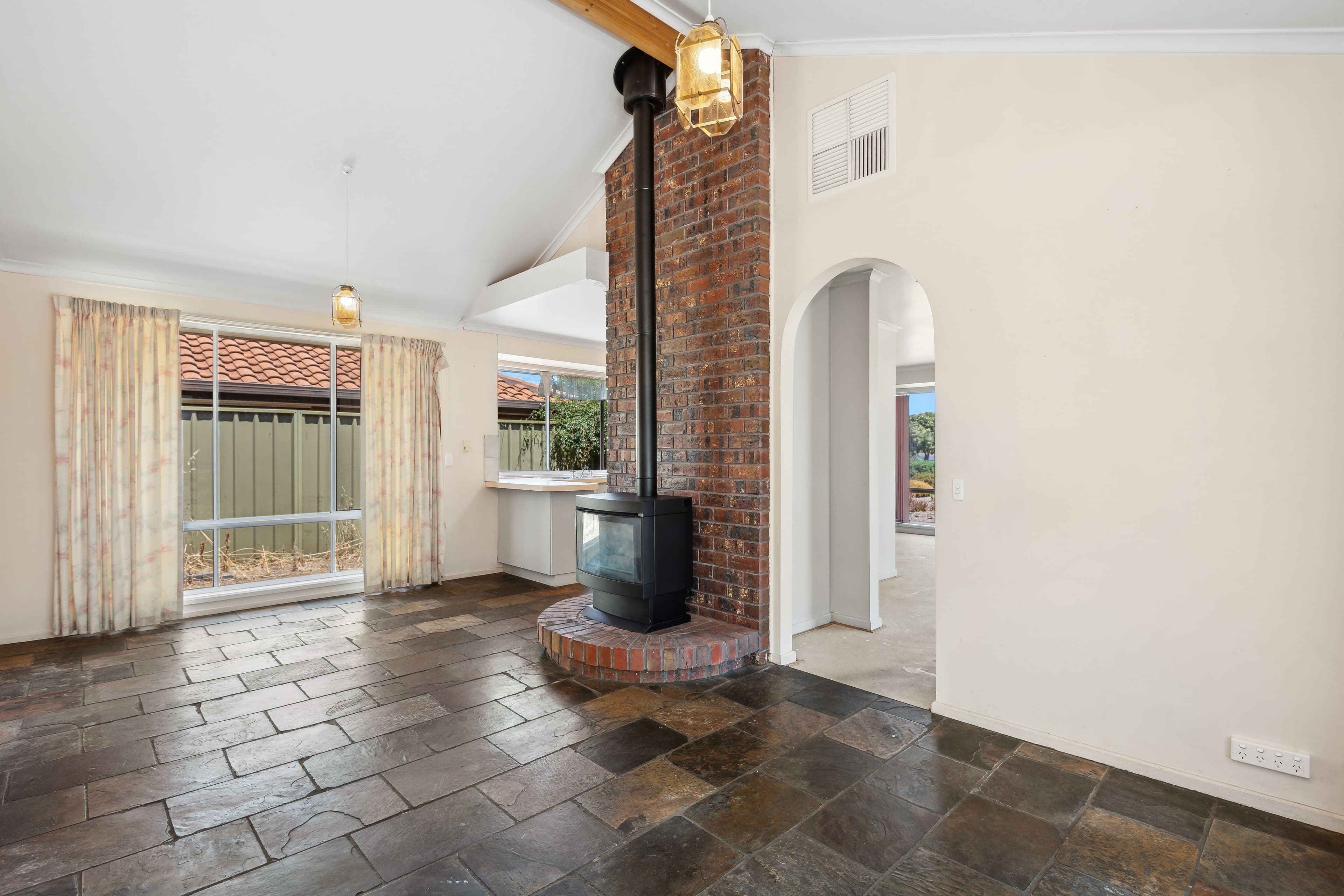 7 Linton Place, Aberfoyle Park SA 5159, Aberfoyle Park - Thumbnail 4