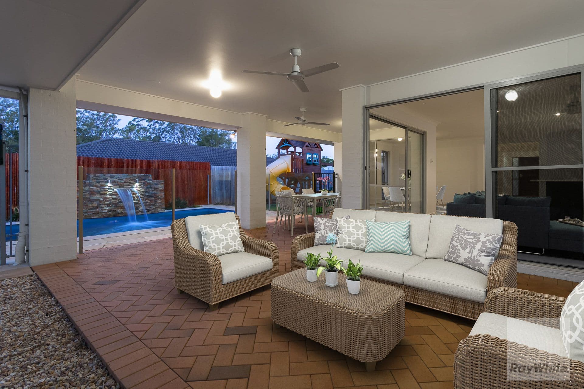 18 Syracuse Street, Redland Bay QLD 4165, Redland Bay - Thumbnail 2