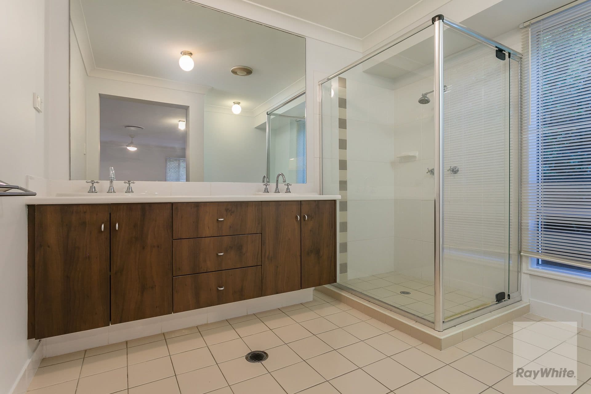 18 Syracuse Street, Redland Bay QLD 4165, Redland Bay - Thumbnail 4