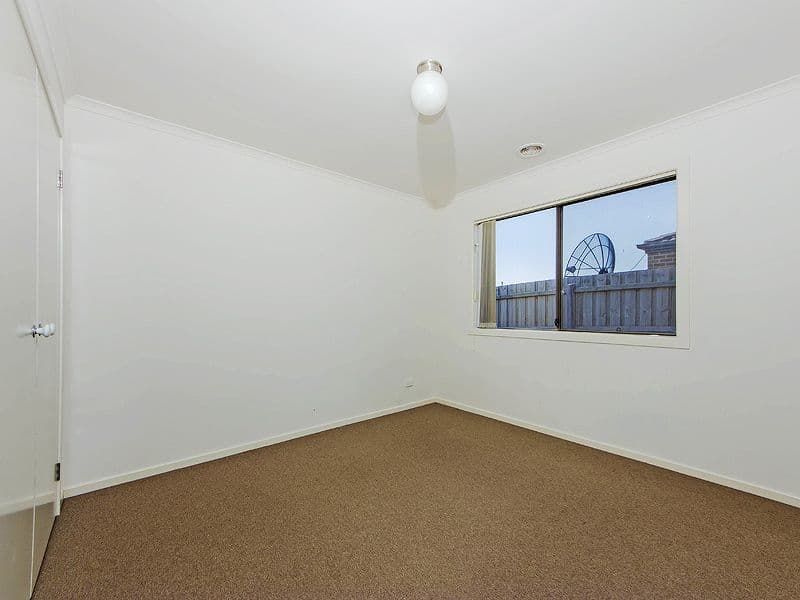 16 Whitehouse Avenue, TRUGANINA VIC 3029, Truganina - Thumbnail 4