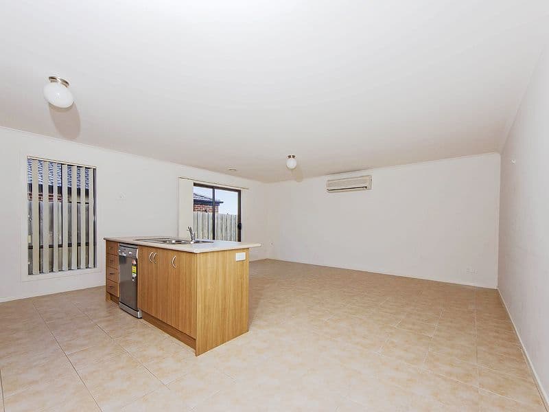 16 Whitehouse Avenue, TRUGANINA VIC 3029, Truganina - Thumbnail 7