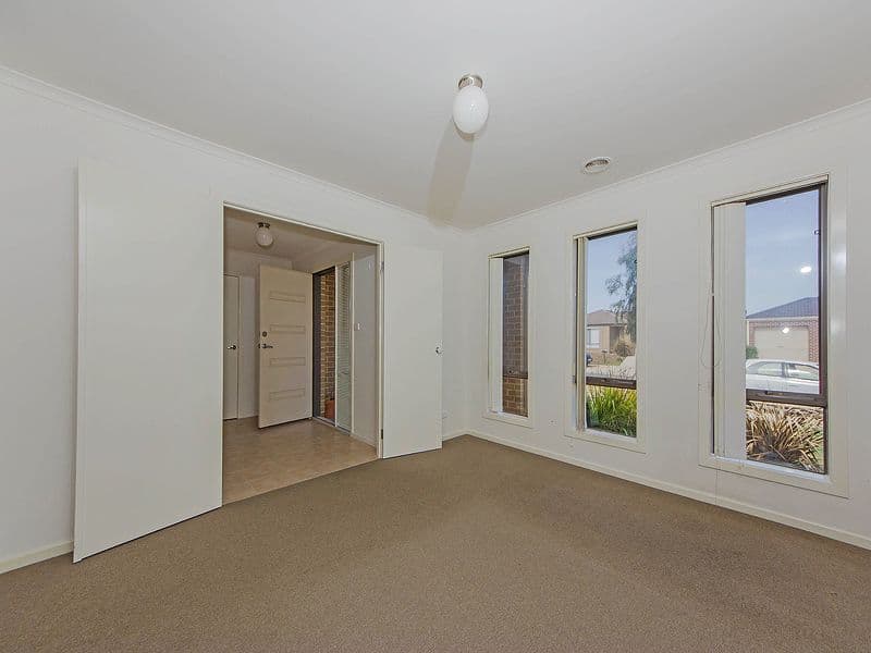 16 Whitehouse Avenue, TRUGANINA VIC 3029, Truganina - Thumbnail 8