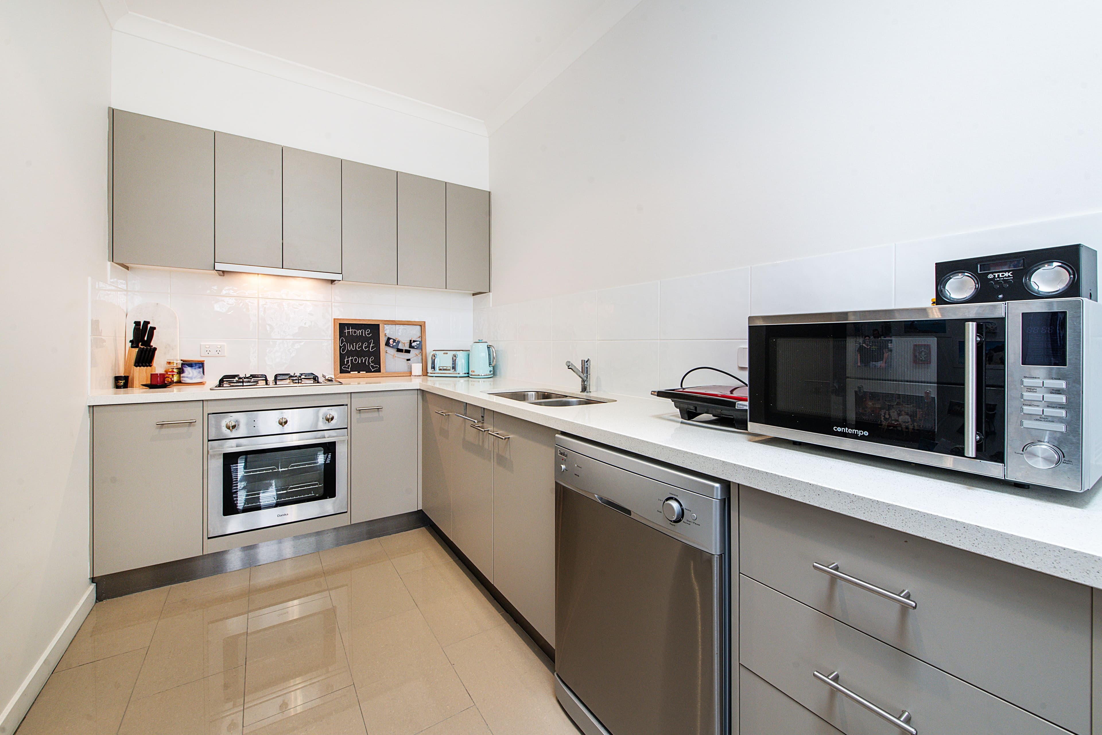 4 Laurel Avenue, Boronia VIC 3155, Boronia - Thumbnail 2