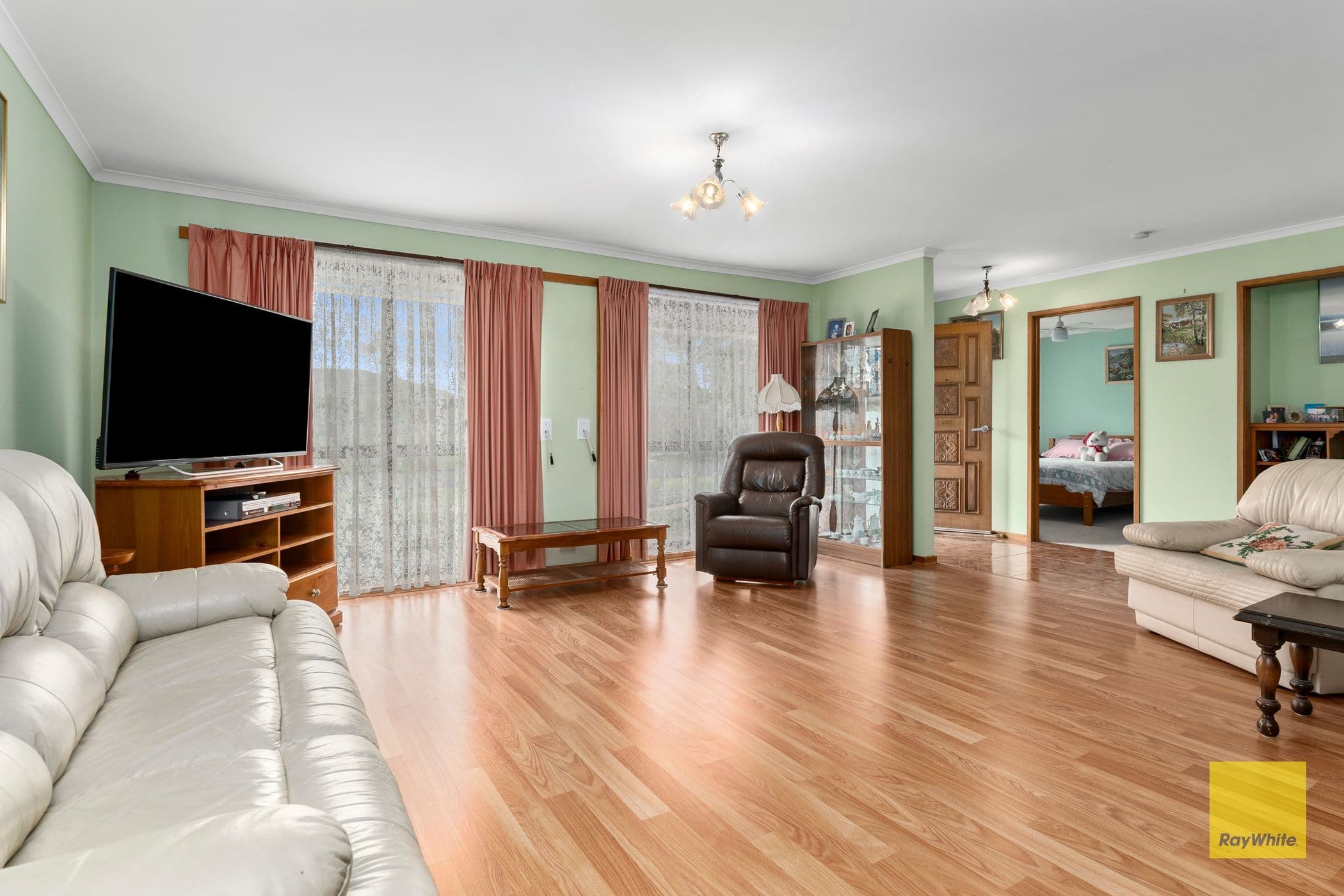 8 Kingsley Drive, Corio VIC 3214, Corio - Thumbnail 2