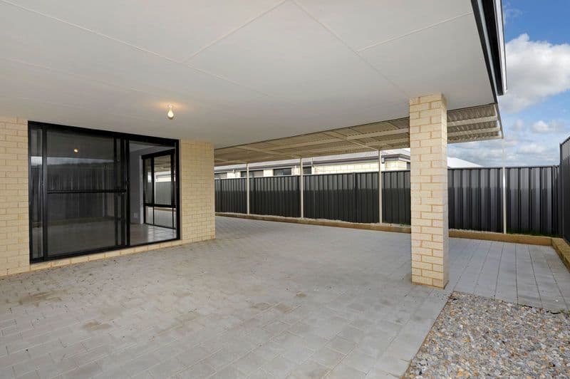 5 Songlark Court, BALDIVIS WA 6171, Baldivis - Thumbnail 4