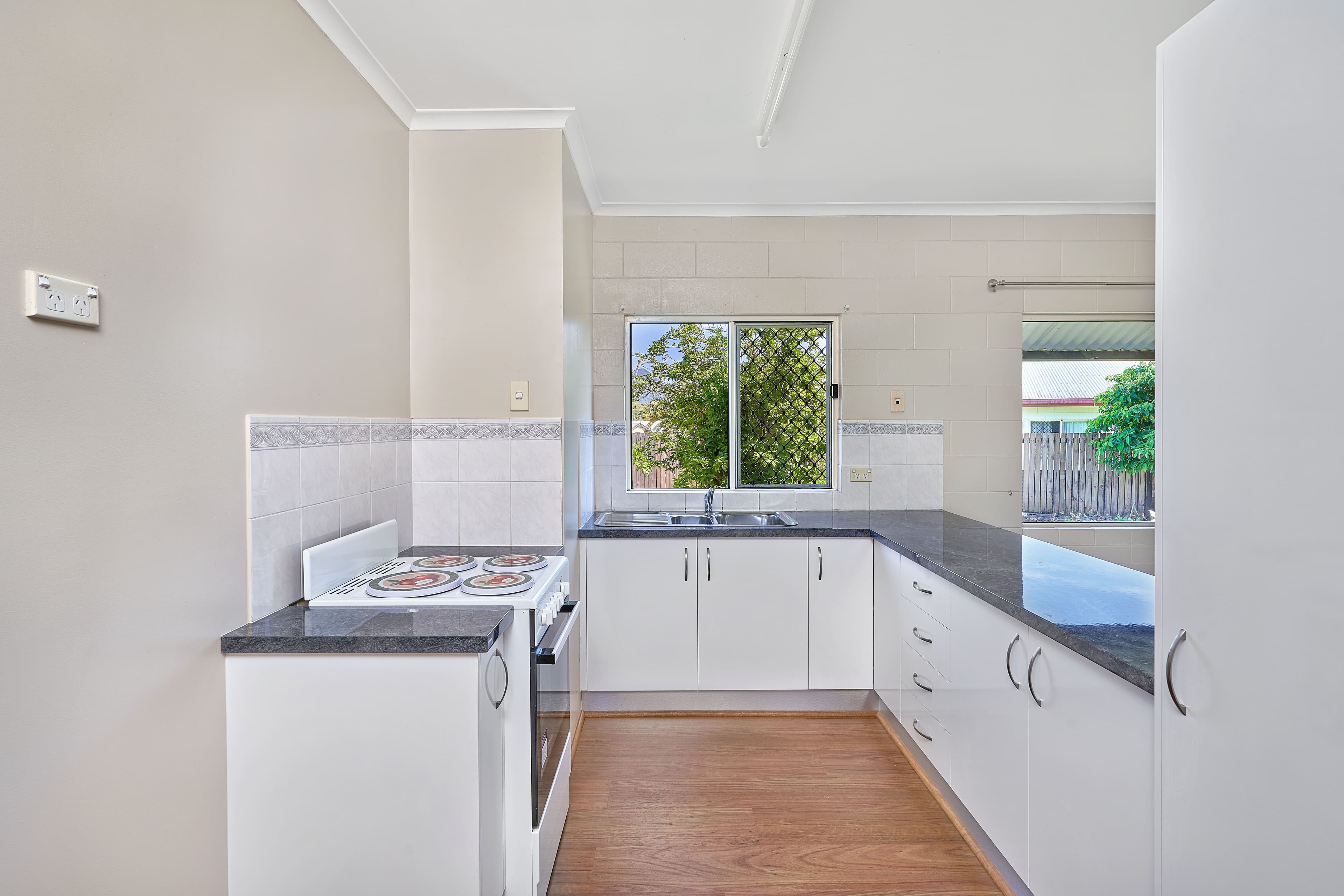105 Farmer Street, Edmonton QLD 4869, Edmonton - Thumbnail 2