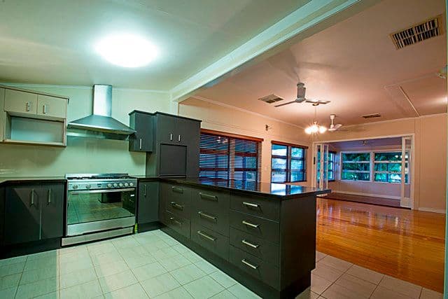 61 Fir Street, Barcaldine QLD 4725, Barcaldine - Thumbnail 2