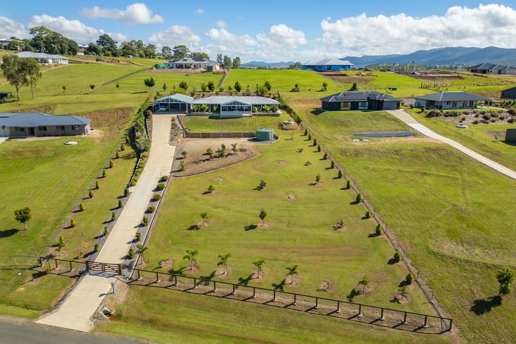15 Pine Tree Drive, Kilcoy QLD 4515, Kilcoy - Thumbnail 2
