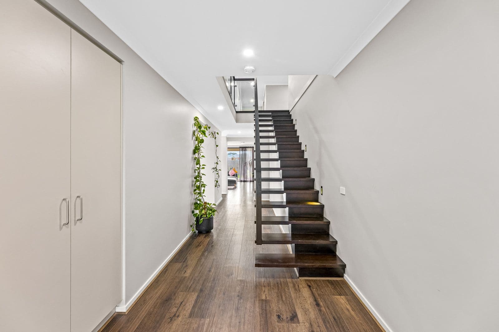 18 Ditmars Avenue, Point Cook VIC 3030, Point Cook - Thumbnail 2