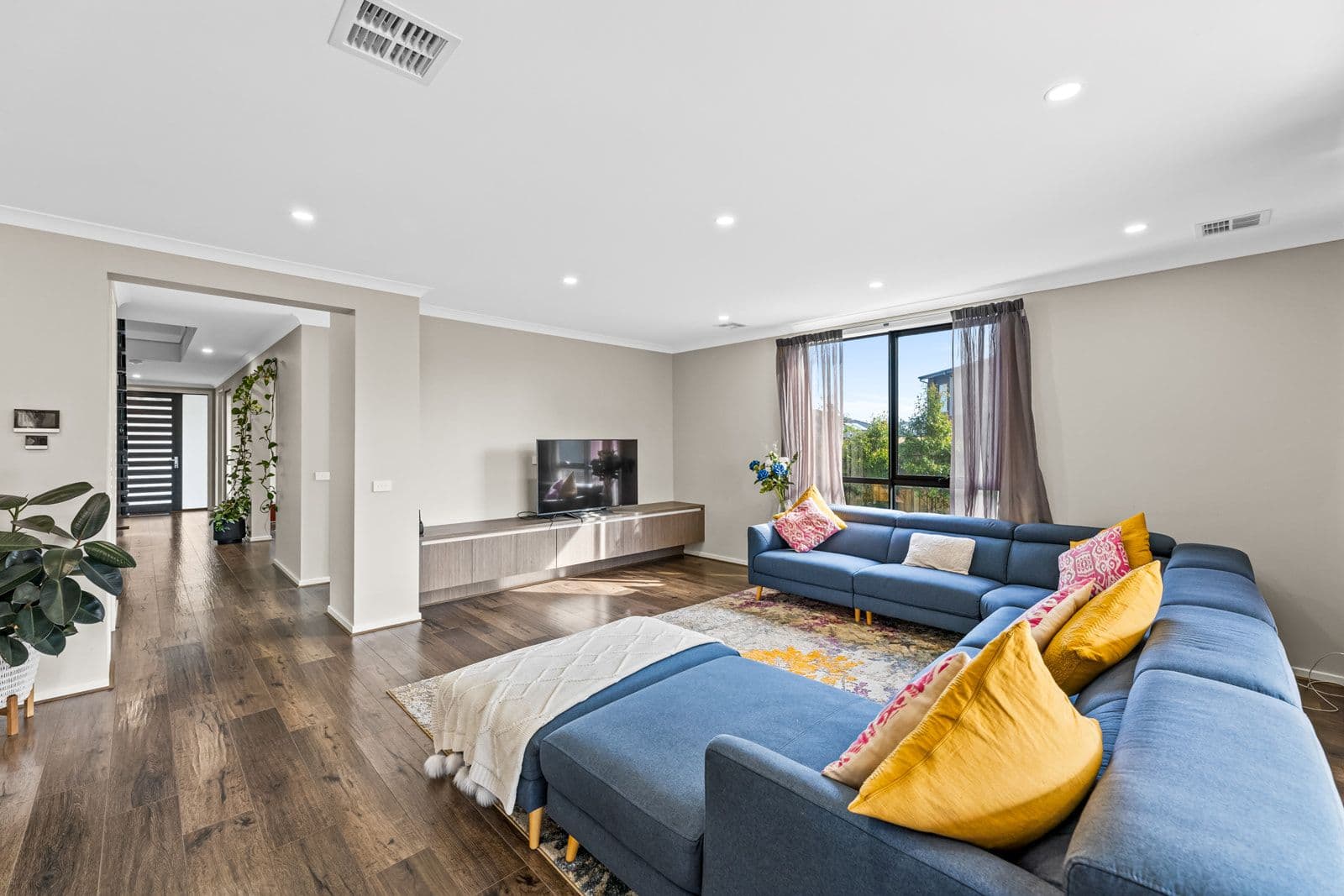 18 Ditmars Avenue, Point Cook VIC 3030, Point Cook - Thumbnail 6
