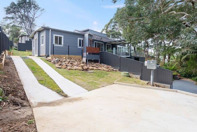 11 Lower Coast Road, Stanwell Park - Image 1