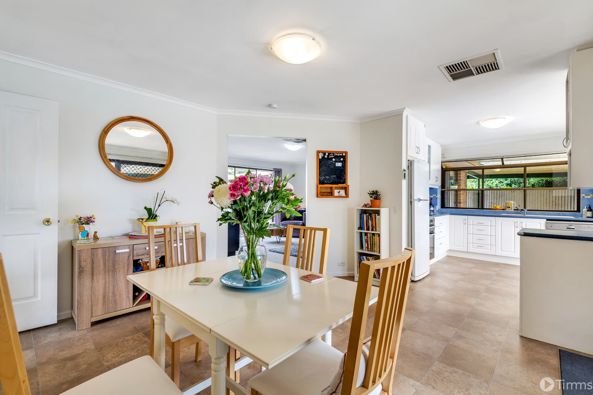 19 French Crescent, Trott Park - Thumbnail 5
