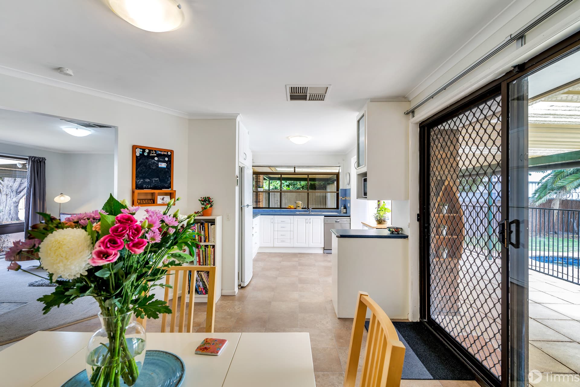 19 French Crescent, Trott Park - Thumbnail 6
