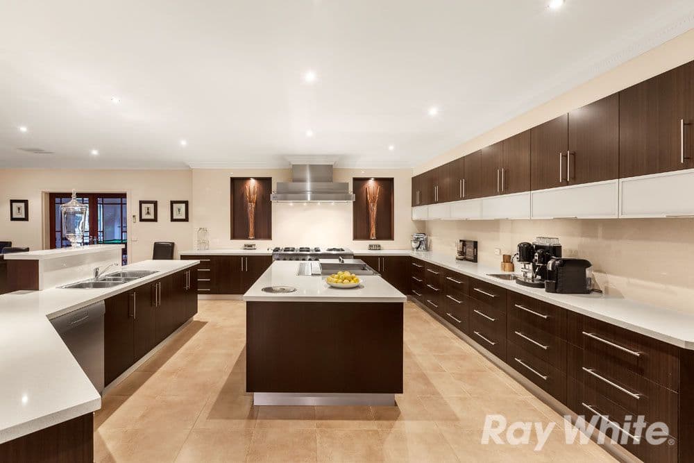16 Meridian Drive, South Morang VIC 3752, South Morang - Thumbnail 4
