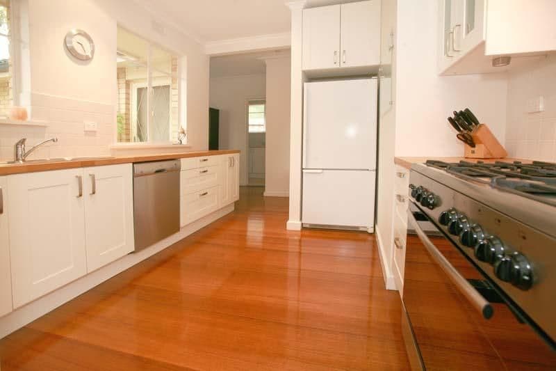 44 Avonhurst Drive, GLEN WAVERLEY VIC 3150, Glen Waverley - Thumbnail 2