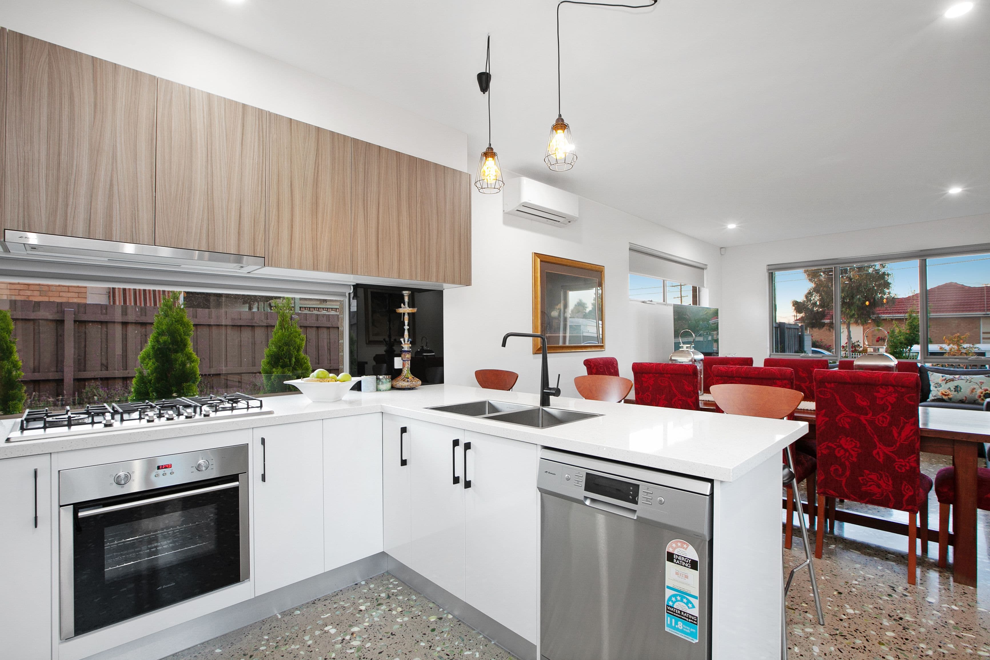 24 Lucille Avenue, Reservoir VIC 3073, Reservoir - Thumbnail 4