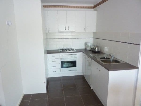 2 Campbell Street, FRANKSTON VIC 3199, Frankston - Thumbnail 3